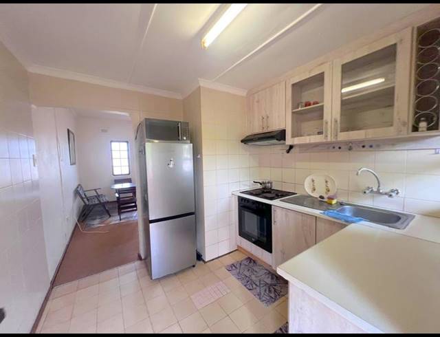 1 BEDROOM PROPERTY TO RENT IN UVONGO BEACH